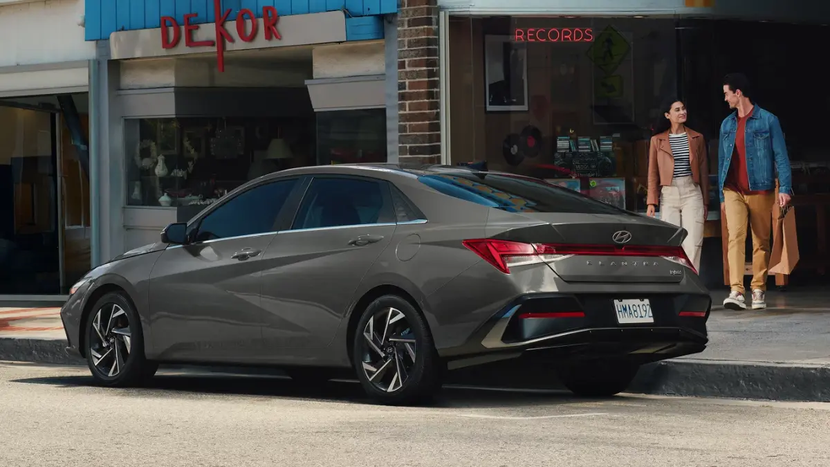 2025 Hyundai Elantra Hybrid exterior