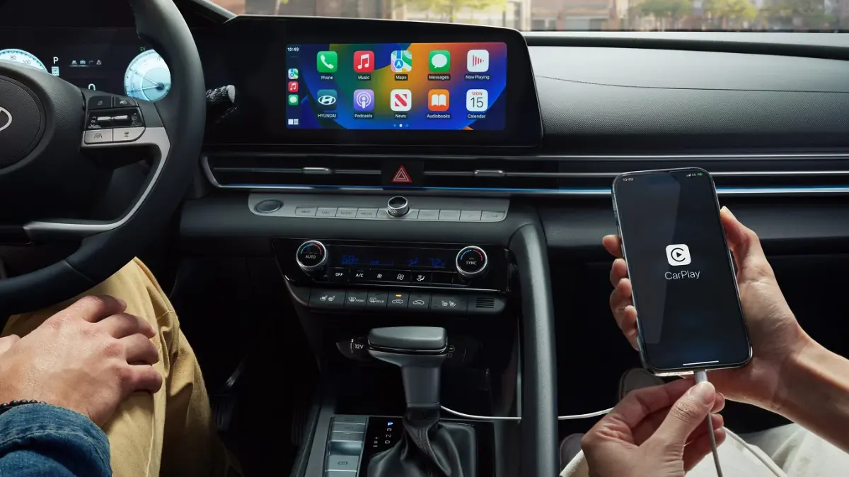 2025 Hyundai Elantra Hybrid interior