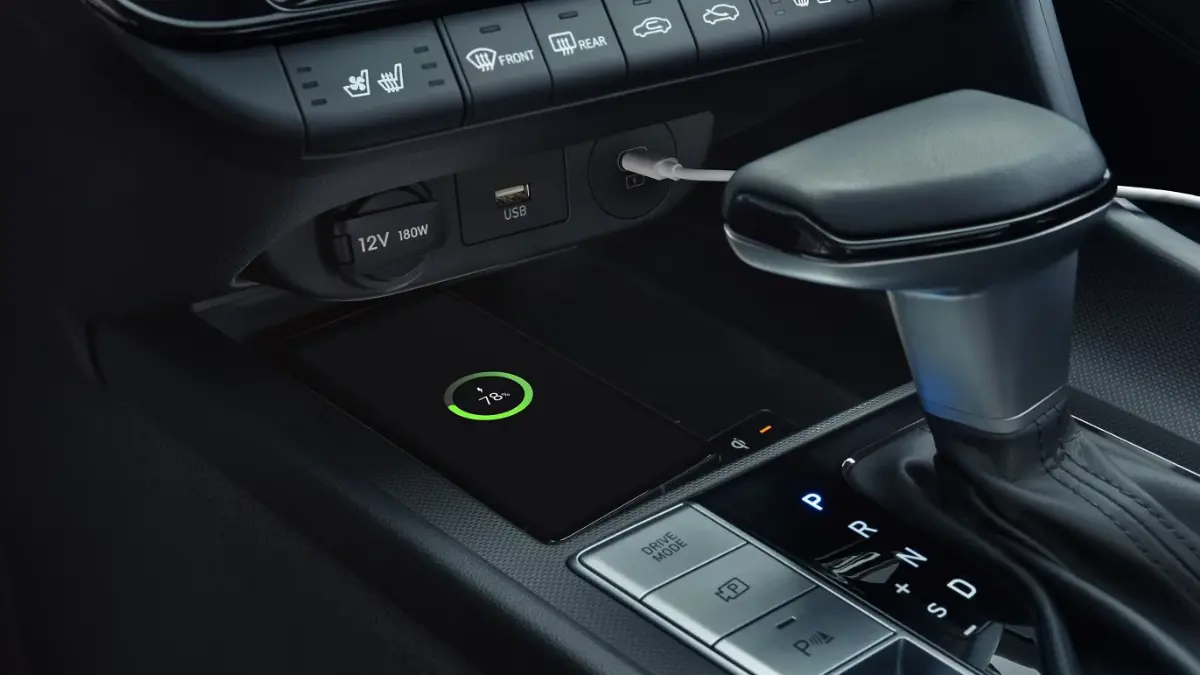 2025 Hyundai Elantra Hybrid interior