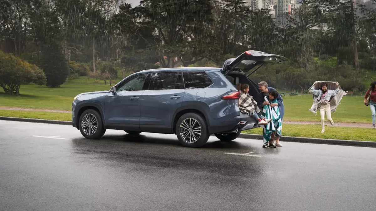 2025 Grand Highlander Hybrid Exterior