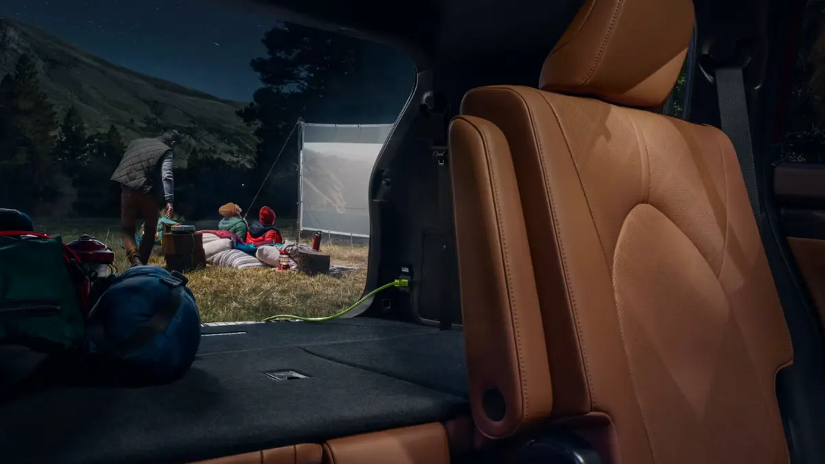 2025 Toyota Highlander Hybrid Interior
