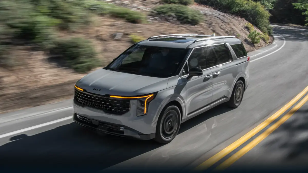 2025 Kia Carnival hybrid exterior