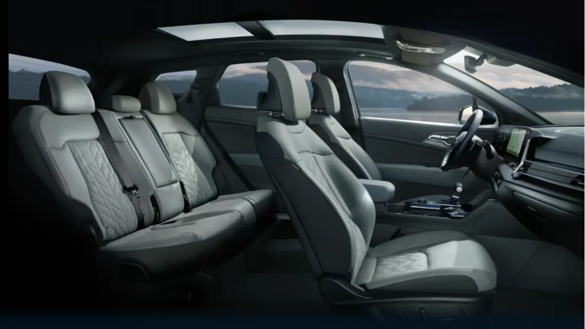 2025 Kia Sportage hybrid interior