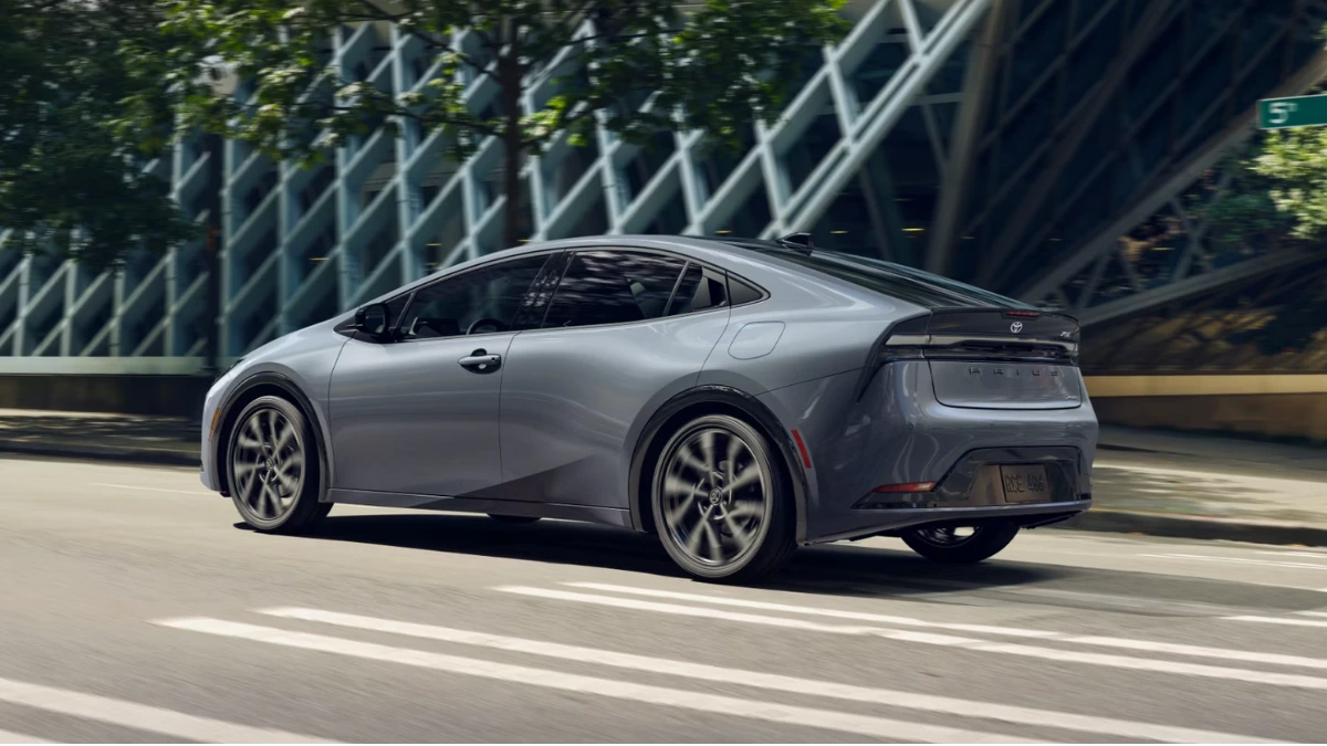 2025 Toyota Prius Plug-in Exterior
