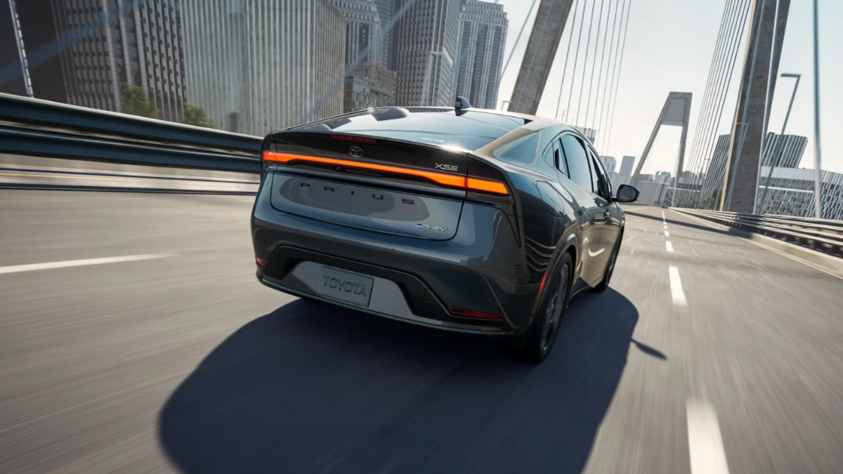 2025 Toyota Prius Plug-in Exterior
