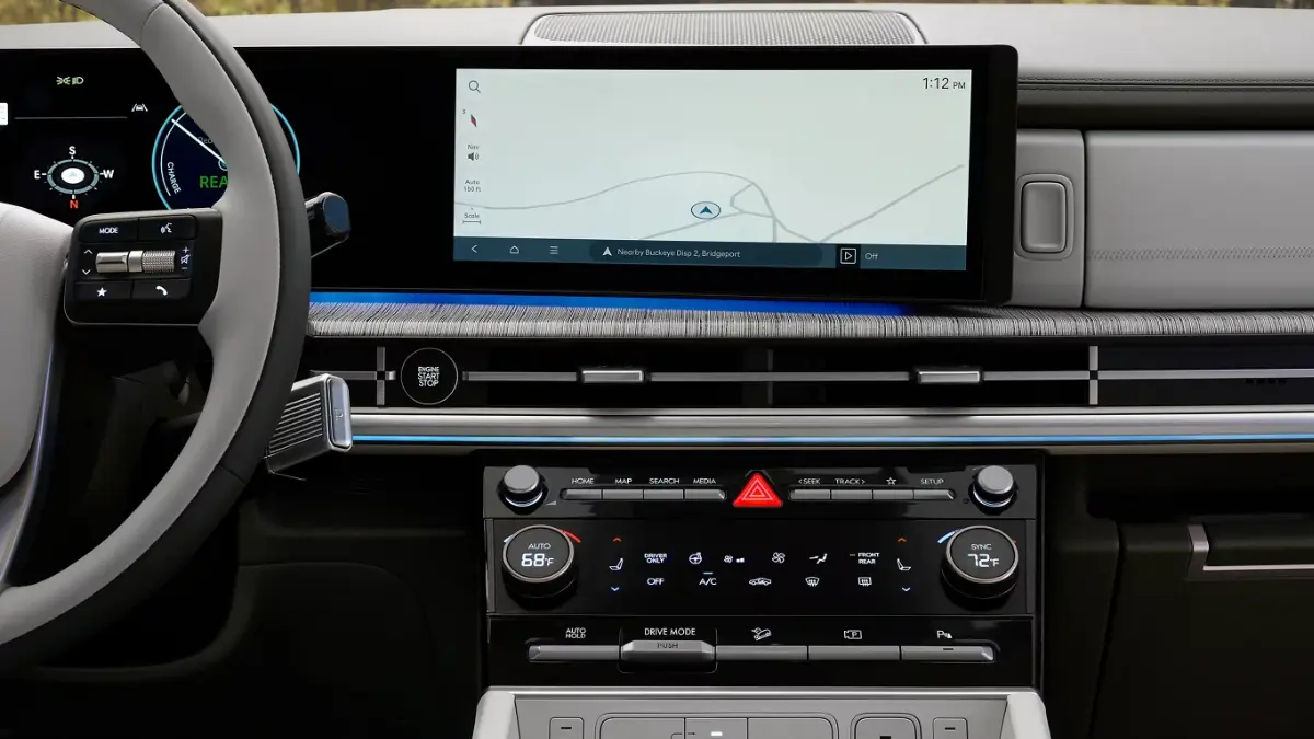 2025 Hyundai Santa Fe Hybrid interior