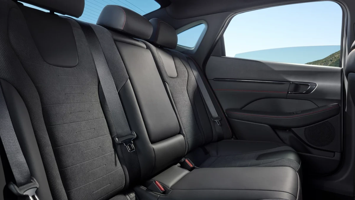 2025 Hyundai Sonata Hybrid interior