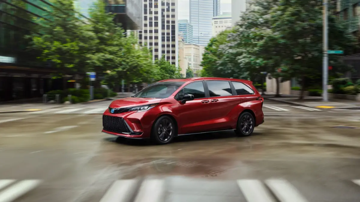 2025 Toyota Sienna Exterior
