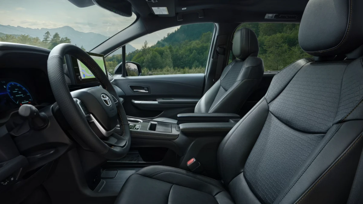 2025 Toyota Sienna interior